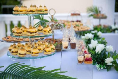Table avec buffet 